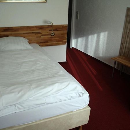 Hotel-Nachtwaechter อุนนา ภายนอก รูปภาพ