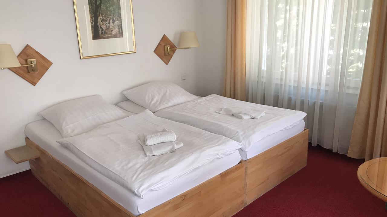 Hotel-Nachtwaechter อุนนา ภายนอก รูปภาพ