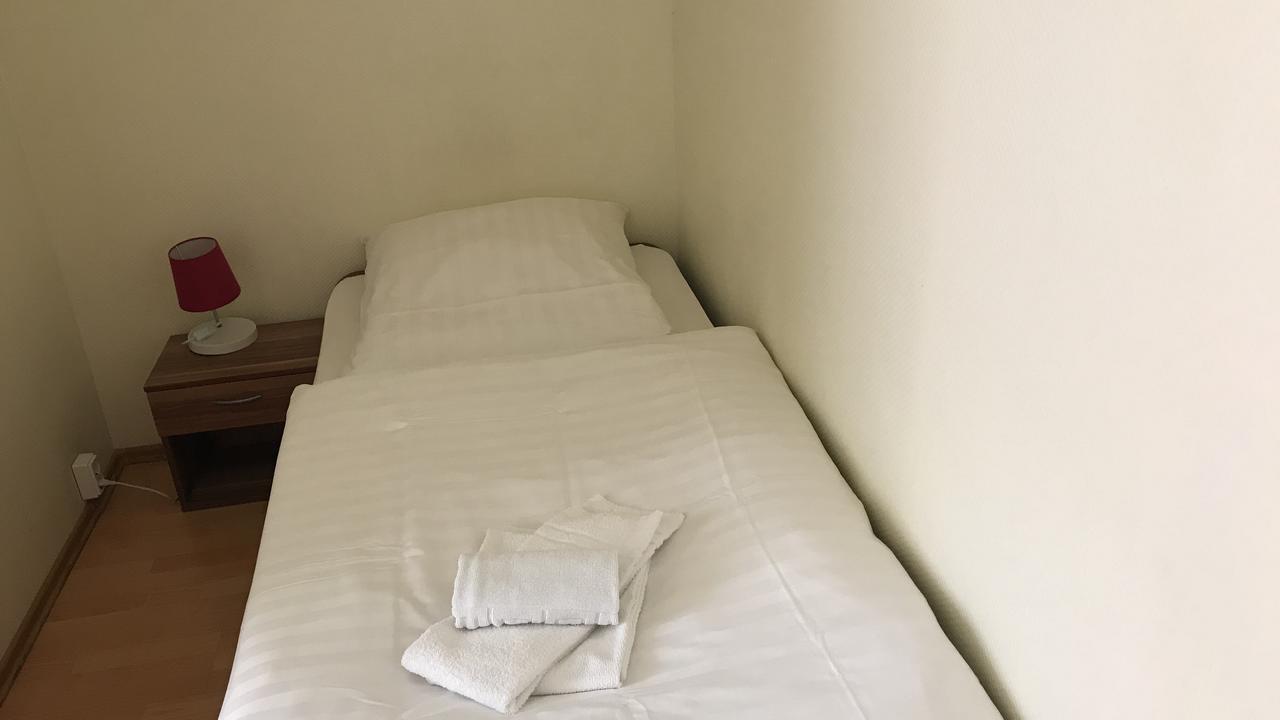 Hotel-Nachtwaechter อุนนา ภายนอก รูปภาพ
