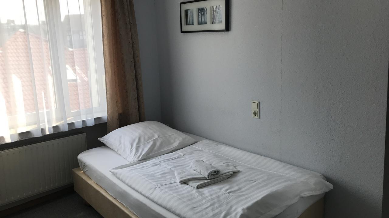 Hotel-Nachtwaechter อุนนา ภายนอก รูปภาพ